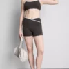 Pantaloni Scurți sportivi încrucișati, in culori contrastante