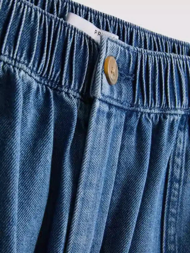 Pantaloni scurți utilitari din denim de bumbac Pantaloni scurți utilitari din denim de bumbac