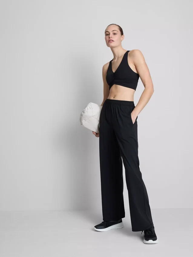 Pantaloni sport cu croi larg Pantaloni sport cu croi larg