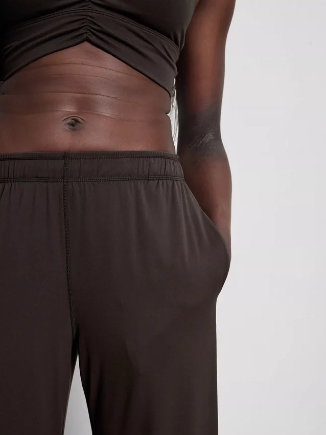Pantaloni sport cu croi larg Pantaloni sport cu croi larg