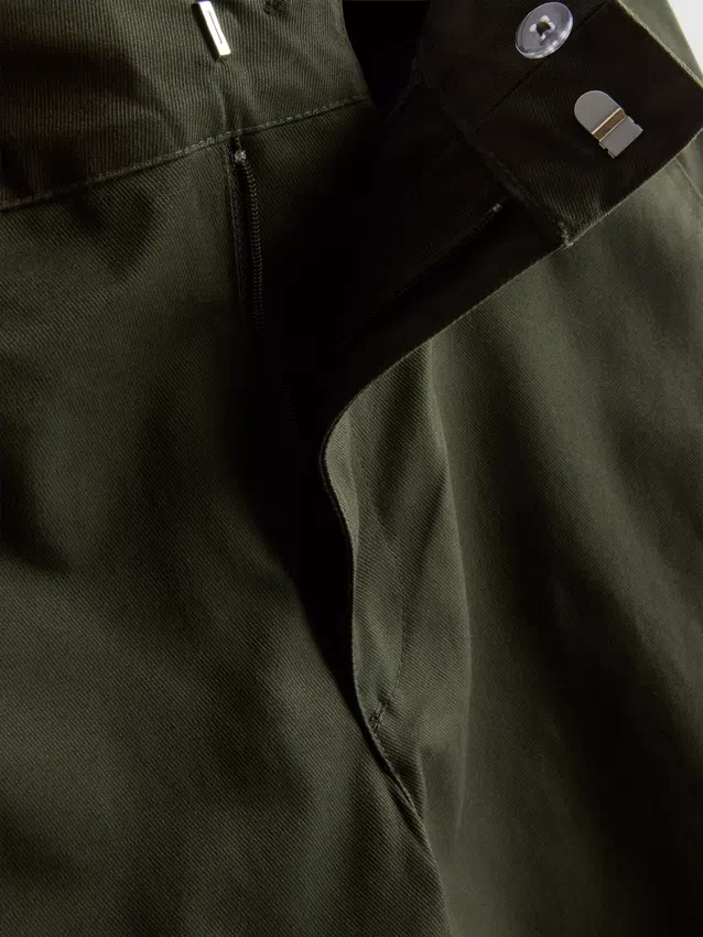 Pantaloni utilitari cu croi evazat, cu conținut ridicat de bumbac Pantaloni utilitari cu croi evazat, cu conținut ridicat de bumbac