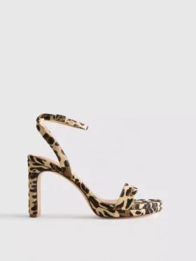 Pantofi cu toc și textură de leopard