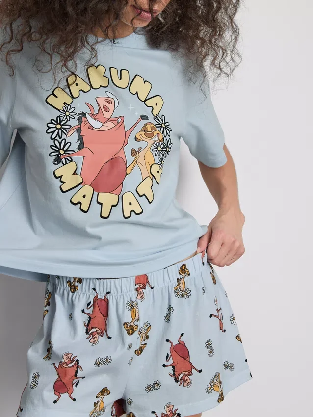Pijamale cu imprimeu „Hakuna Matata” din filmul Disney „Regele Leu” Pijamale cu imprimeu „Hakuna Matata” din filmul Disney „Regele Leu”