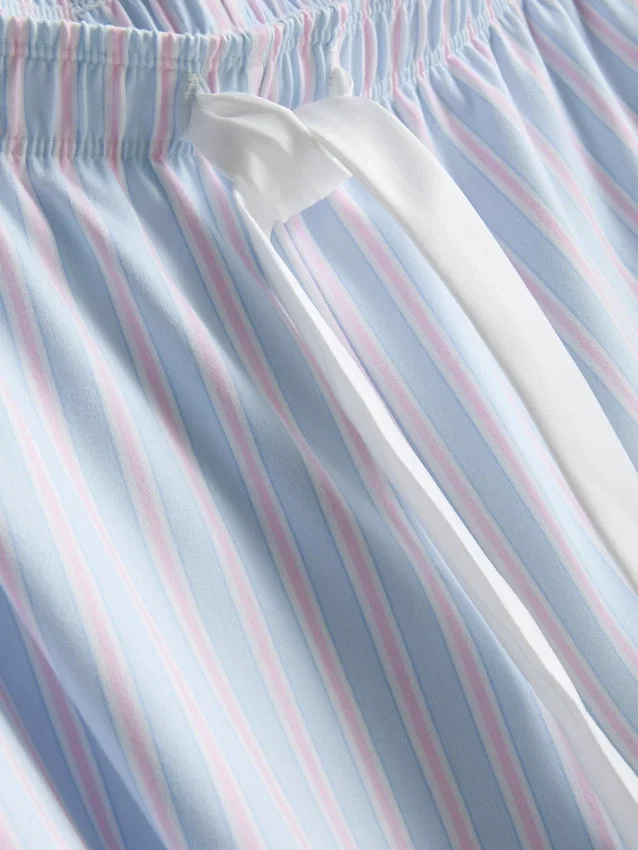 Pijamale cu top tip cami cu fundă din satin imprimat Pijamale cu top tip cami cu fundă din satin imprimat