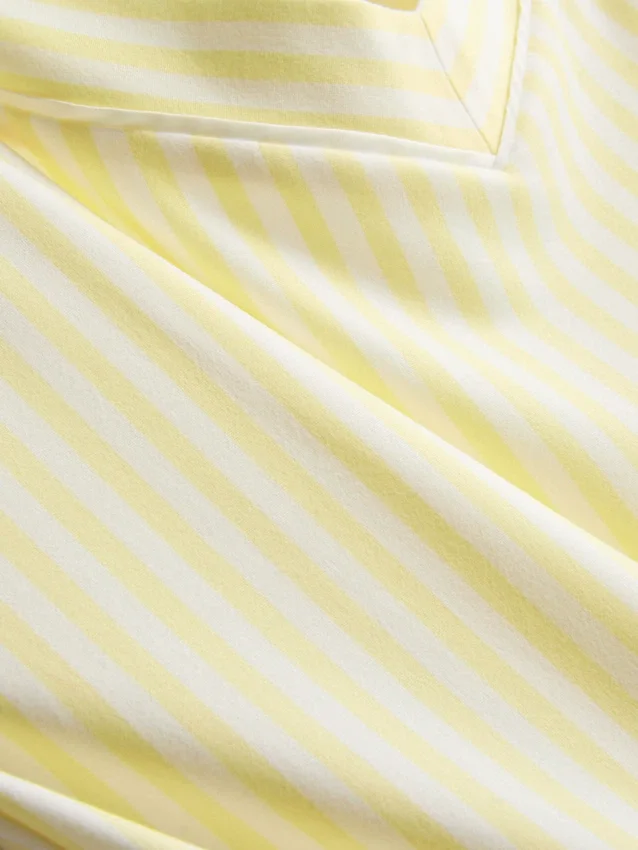 Pijamale cu top tip cami și pantaloni scurți Pijamale cu top tip cami și pantaloni scurți