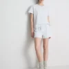 Pijamale cu tricou și pantaloni scurți Pijamale cu tricou și pantaloni scurți