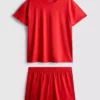 Pijamale cu tricou și pantaloni scurți Pijamale cu tricou și pantaloni scurți