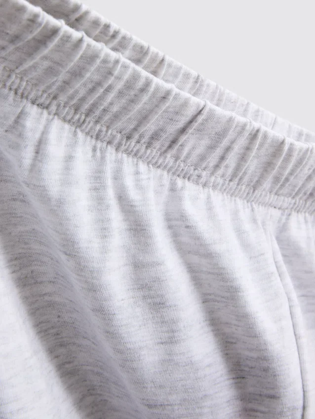 Pijamale cu tricou și pantaloni scurți Pijamale cu tricou și pantaloni scurți