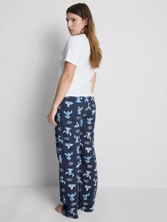 Pijamale cu tricou „Stitch” de la Disney Pijamale cu tricou „Stitch” de la Disney