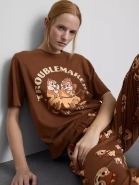 Pijamale din bumbac cu Chip și Dale de la Disney
