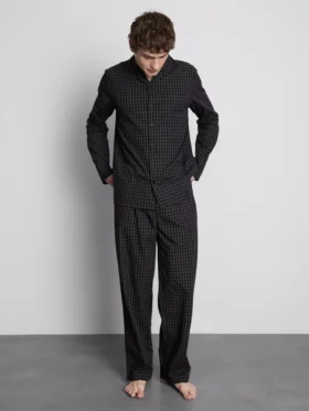 Pijamale lungi din poplin în carouri