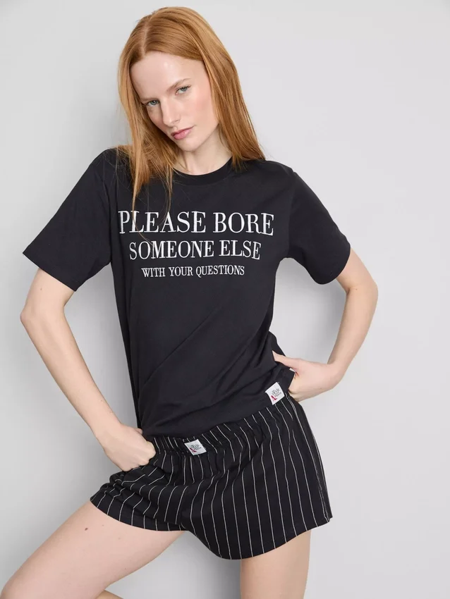Pijamale scurte cu sloganul „The Devil Wears Prada” Pijamale scurte cu sloganul „The Devil Wears Prada”