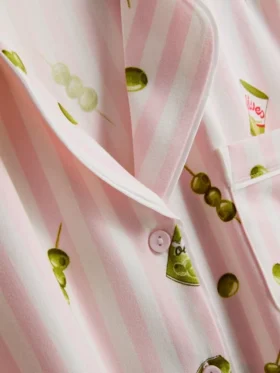 pijamale scurte tip boyfriend cu imprimeu 2 8 280x373 - Pijamale scurte tip &bdquo;boyfriend&rdquo; cu imprimeu