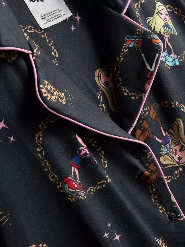 Pijamale scurte tip „boyfriend” cu imprimeu grafic Bratz Pijamale scurte tip „boyfriend” cu imprimeu grafic Bratz