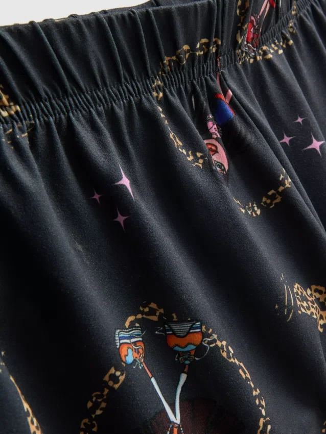 Pijamale scurte tip „boyfriend” cu imprimeu grafic Bratz Pijamale scurte tip „boyfriend” cu imprimeu grafic Bratz
