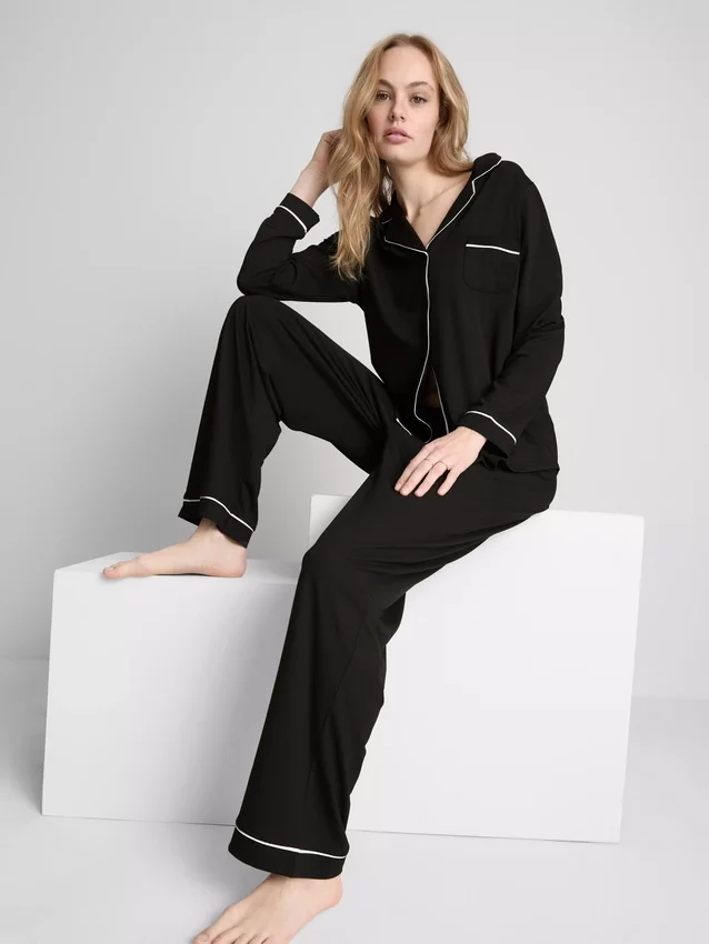 Pijamale tip „boyfriend” cu borduri contrastante Pijamale tip „boyfriend” cu borduri contrastante