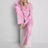 Pijamale tip „boyfriend” din seria „Monsters, Inc.” de la Disney Pixar Pijamale tip „boyfriend” din seria „Monsters, Inc.” de la Disney Pixar