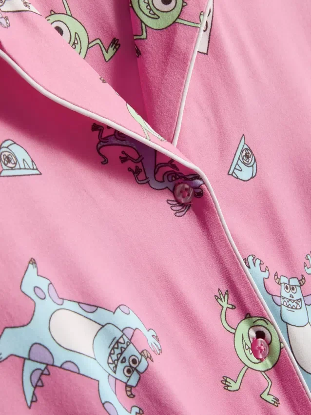 Pijamale tip „boyfriend” din seria „Monsters, Inc.” de la Disney Pixar Pijamale tip „boyfriend” din seria „Monsters, Inc.” de la Disney Pixar