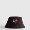 Pălărie reversibilă de tip bucket cu motiv Pride Pălărie reversibilă de tip bucket cu motiv Pride