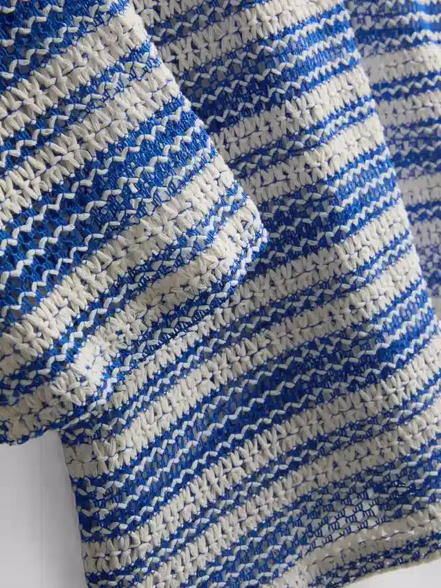 Rochie de plajă cu dungi croșetate și inel O Rochie de plajă cu dungi croșetate și inel O
