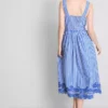 Rochie maxi cu dungi brodate Rochie maxi cu dungi brodate