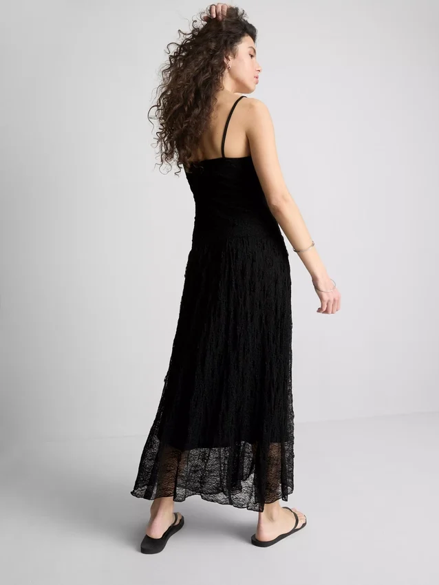 Rochie maxi din dantelă cu decolteu în V Rochie maxi din dantelă cu decolteu în V