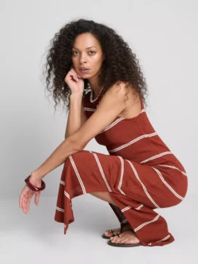Rochie midi-ax fără mâneci, mulată, de la Paula Echevarría