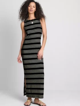 Rochie midi-ax fără mâneci, mulată, de la Paula Echevarría