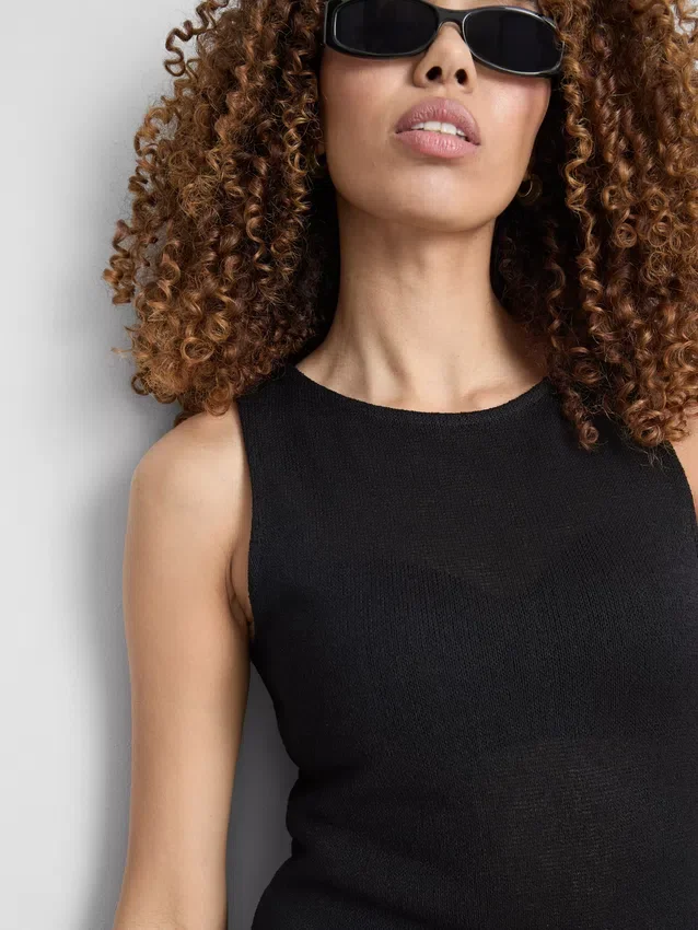 Rochie midi-ax fără mâneci, mulată, de la Paula Echevarría Rochie midi-ax fără mâneci, mulată, de la Paula Echevarría