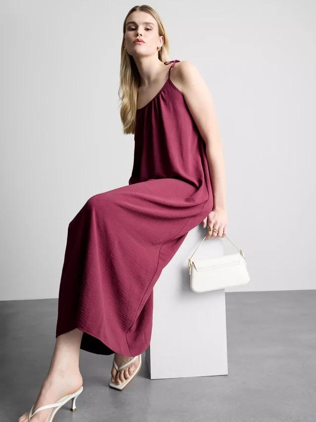 Rochie midi cu bretele Rochie midi cu bretele