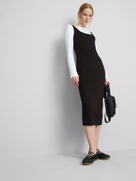 Rochie midi cu guler pătrat, ca o a doua piele