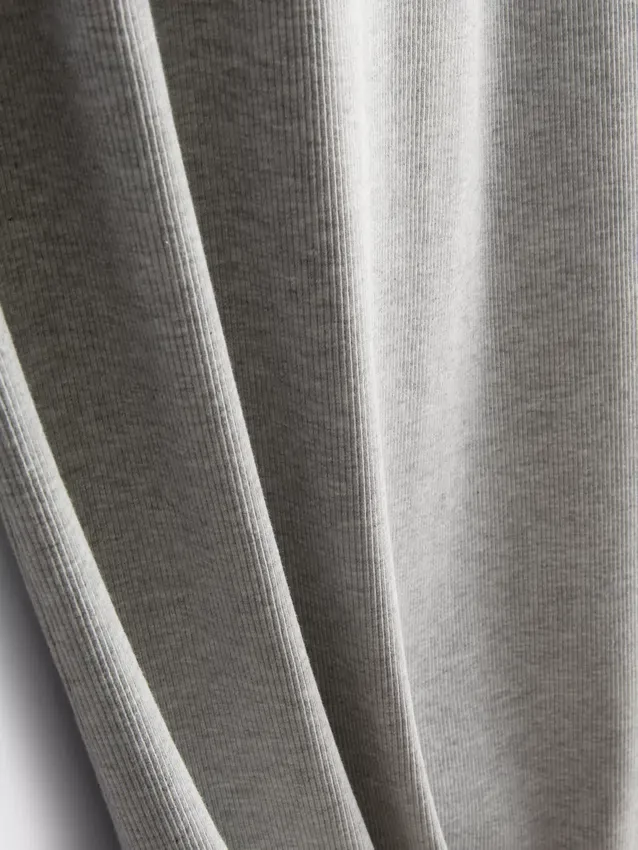 Rochie midi cu sutien încorporat, cu nervuri Rochie midi cu sutien încorporat, cu nervuri