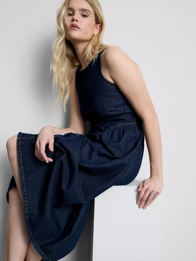 Rochie midi din denim de bumbac cu talie coborâtă Rochie midi din denim de bumbac cu talie coborâtă