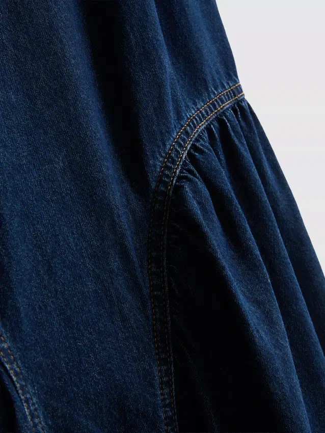 Rochie midi din denim de bumbac cu talie coborâtă Rochie midi din denim de bumbac cu talie coborâtă