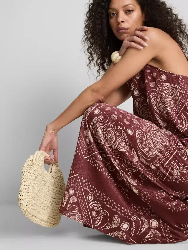 Rochie midi dreaptă cu imprimeu paisley de la Paula Echevarría Rochie midi dreaptă cu imprimeu paisley de la Paula Echevarría