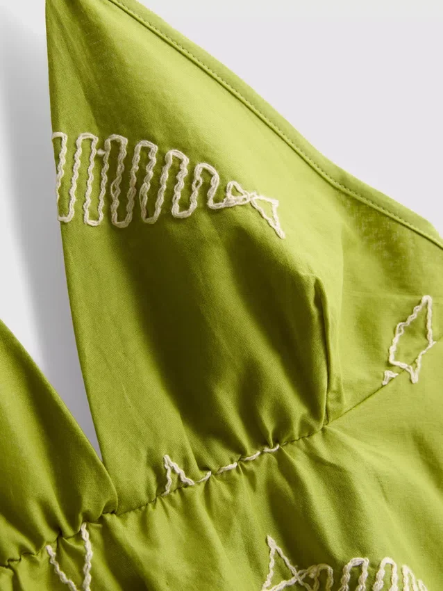 Rochie mini cu broderie în formă de pește Rochie mini cu broderie în formă de pește