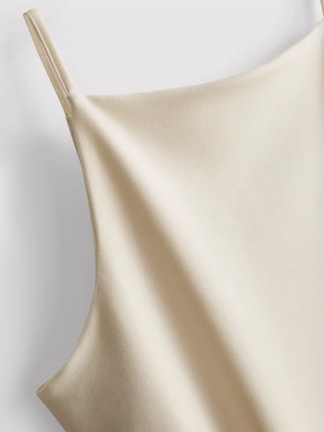 Rochie mini cu decolteu pătrat Rochie mini cu decolteu pătrat