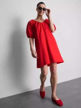Rochie mini cu mâneci bufante