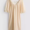 Rochie mini cu mâneci bufante Rochie mini cu mâneci bufante