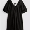 Rochie mini cu mâneci bufante Rochie mini cu mâneci bufante