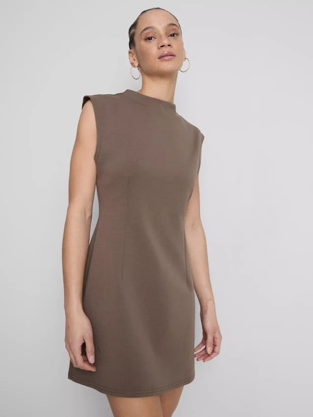 Rochie mini cu mâneci scurte, cu croială sculptată Rochie mini cu mâneci scurte, cu croială sculptată