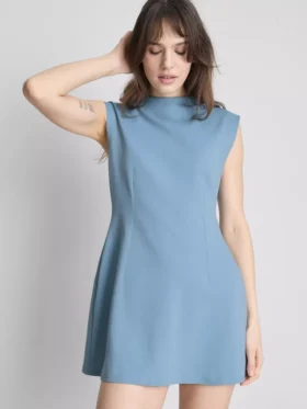 Rochie mini cu mâneci scurte, cu croială sculptată Rochie mini cu mâneci scurte, cu croială sculptată