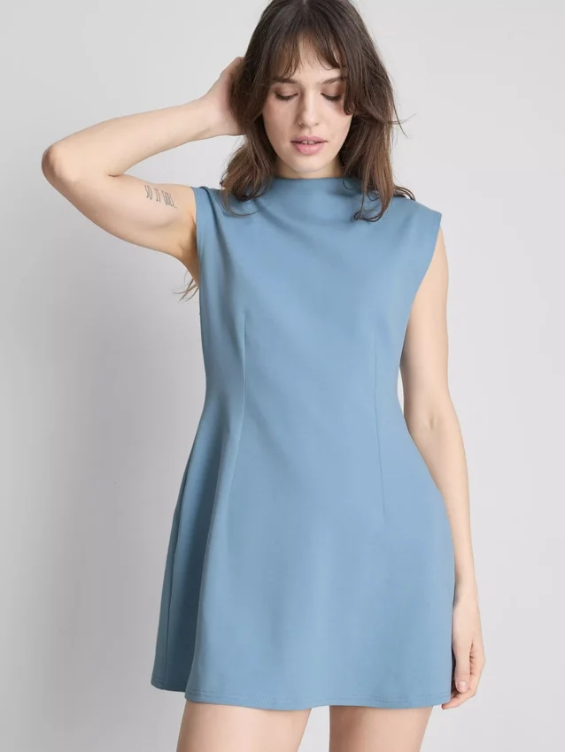 Rochie mini cu mâneci scurte, cu croială sculptată Rochie mini cu mâneci scurte, cu croială sculptată