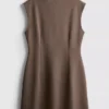 Rochie mini cu mâneci scurte, cu croială sculptată Rochie mini cu mâneci scurte, cu croială sculptată