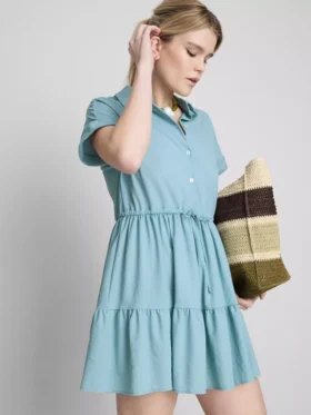 Rochie mini cu mâneci scurte și volane