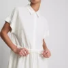 Rochie mini cu mâneci scurte și volane Rochie mini cu mâneci scurte și volane