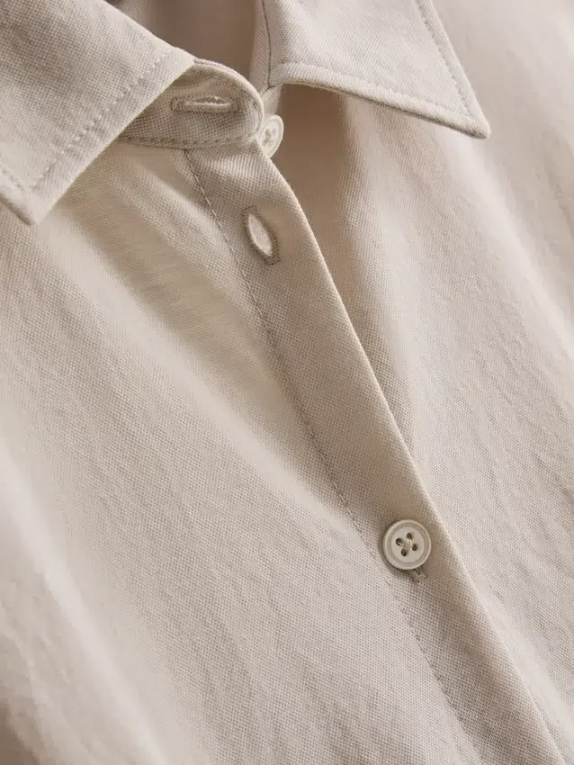 Rochie mini cu mâneci scurte și volane Rochie mini cu mâneci scurte și volane