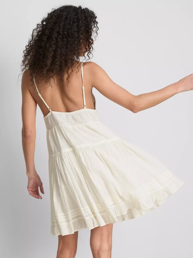 Rochie mini cu volane și bordură din dantelă Paula Echevarría Rochie mini cu volane și bordură din dantelă Paula Echevarría