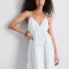 Rochie mini din bumbac cu decolteu în V și volane Rochie mini din bumbac cu decolteu în V și volane