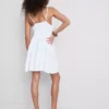 Rochie mini din bumbac cu decolteu în V și volane Rochie mini din bumbac cu decolteu în V și volane
